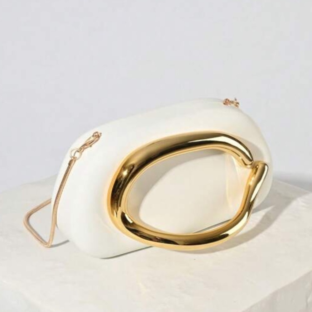 White box bag clutch with gold clasp handle & crossbody chain, Zara - Picture 8 of 10